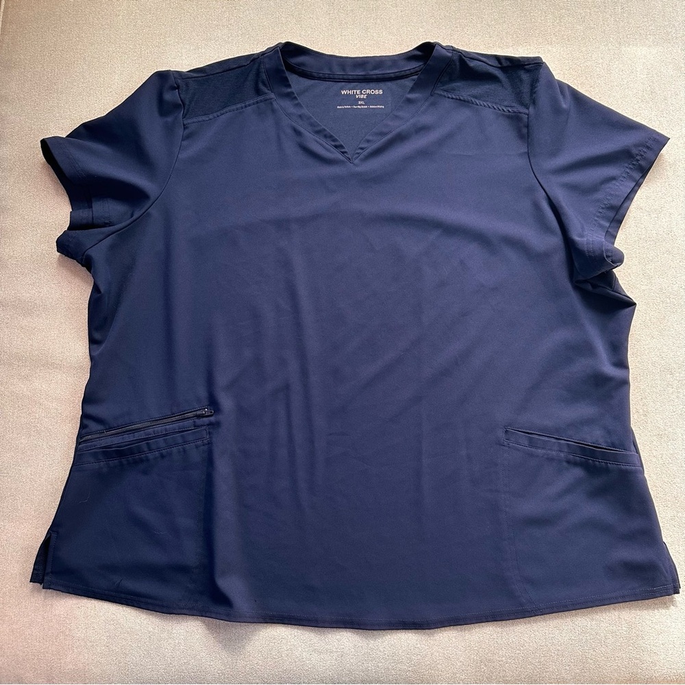 White Cross Vibe V Neck Scrub Top. Navy Blue. 3XL.